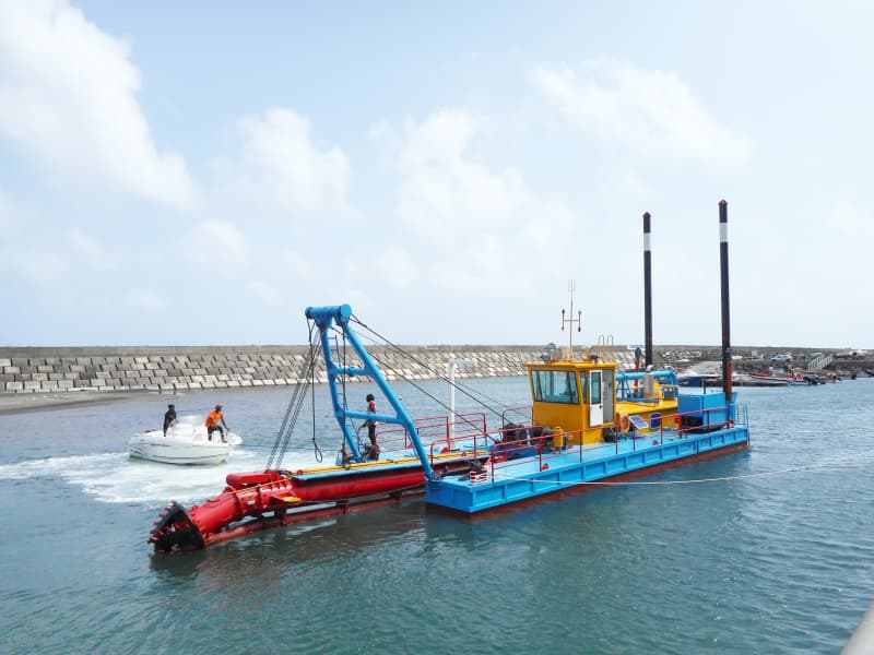 Pompa draga per sabbia JLCSD200 Capacità 500 M3/ora Profondità di dragaggio 6,0 m