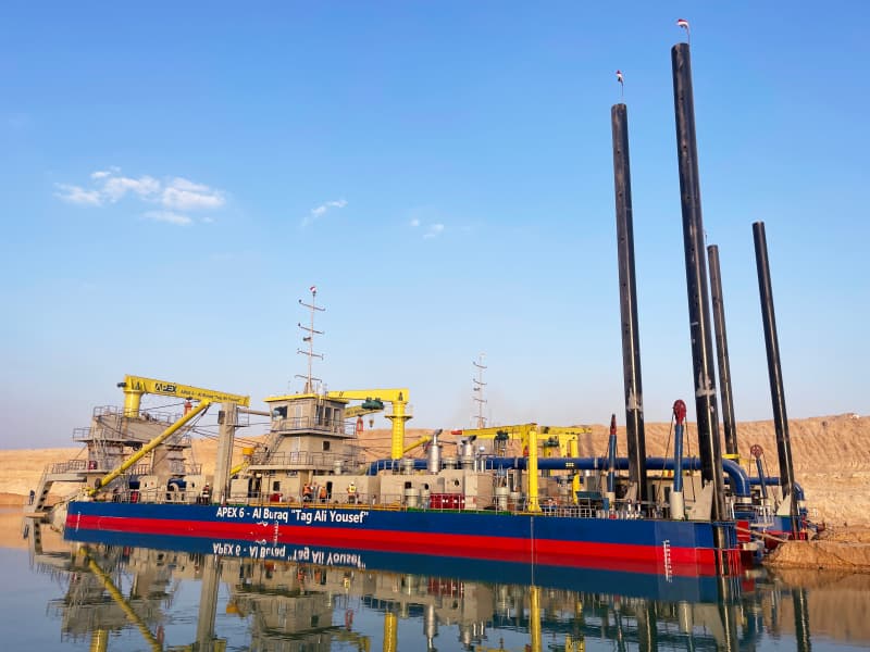 Draga aspirante con testa di taglio grande JLCSD750 da 8000 m3/h per dragaggio di laghi marini, fiumi e miniere