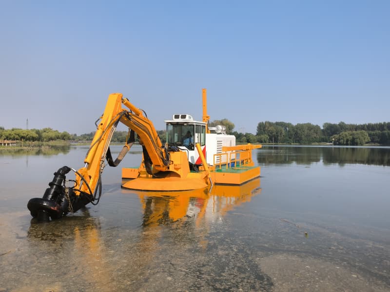 Draga multifunzionale anfibia (900 M3/h) con pompa di aspirazione/benna