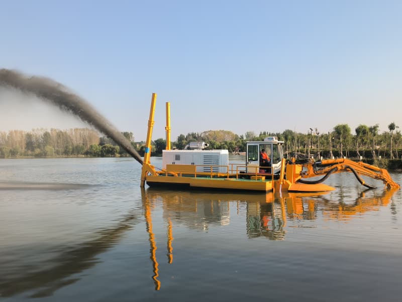 Draga multifunzionale anfibia (900 M3/h) con pompa di aspirazione/benna