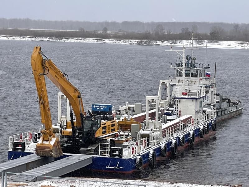 Piattaforma di lavoro personalizzata per escavatori e draghe retroescavatori per operazioni di escavazione