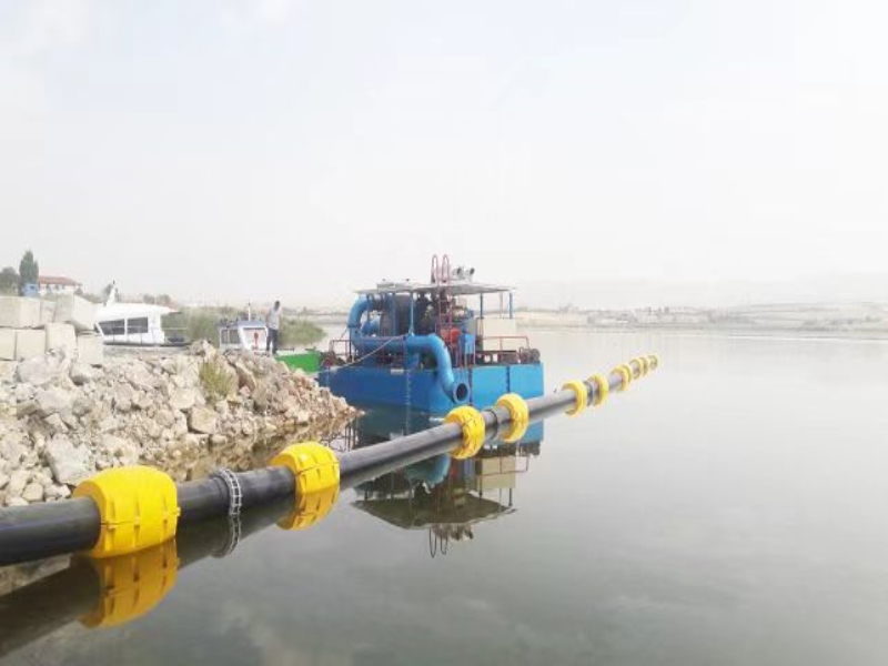 Stazione di pompaggio galleggiante, pompa booster per estendere la distanza di scarico della draga